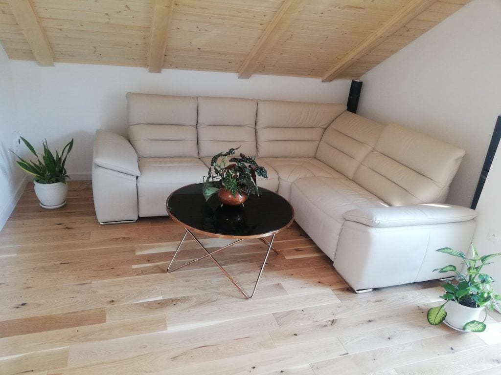 Sedačka Aragona v béžovej koži