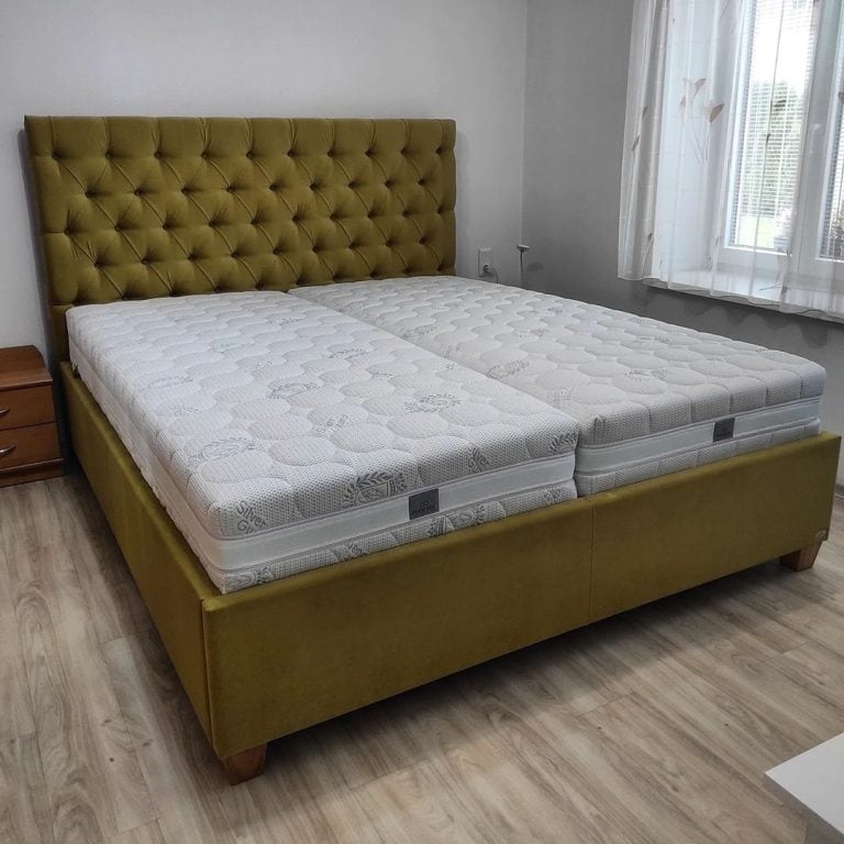 chesterfield posteľ